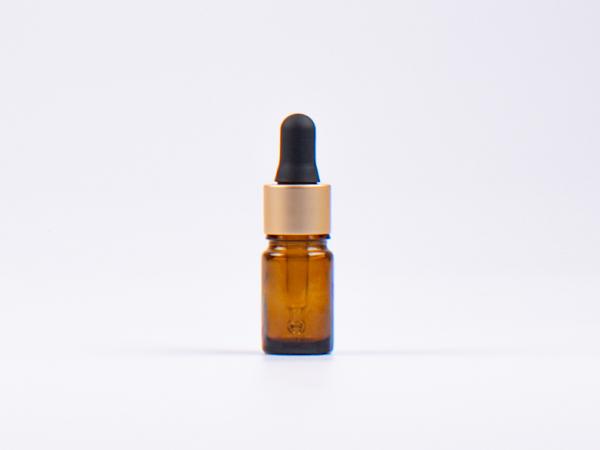 Braunglasflasche 5ml, mit Pipette gold